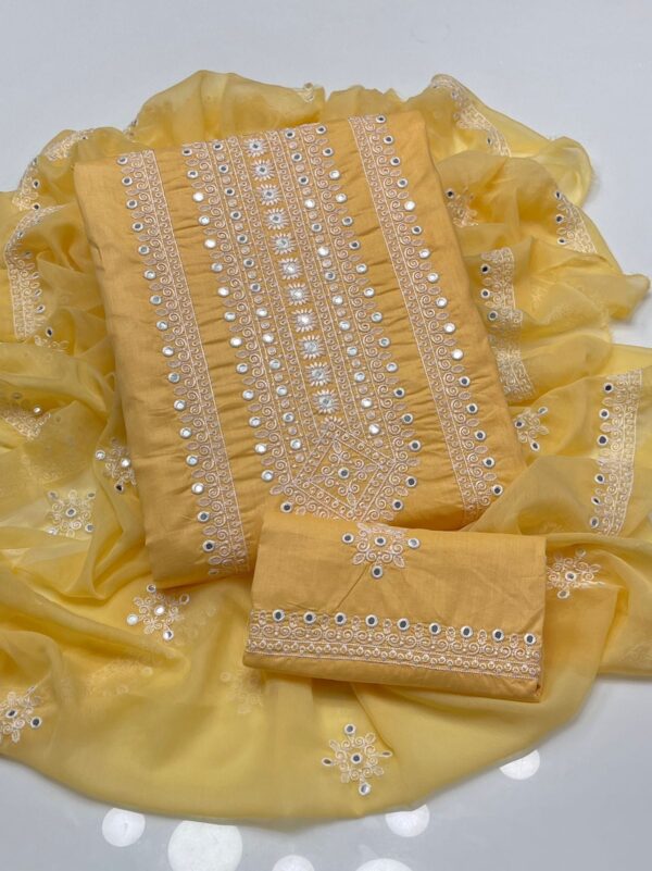 Embroidery with 9mm Foil Work Lawn 3 Pc Suit - Image 5